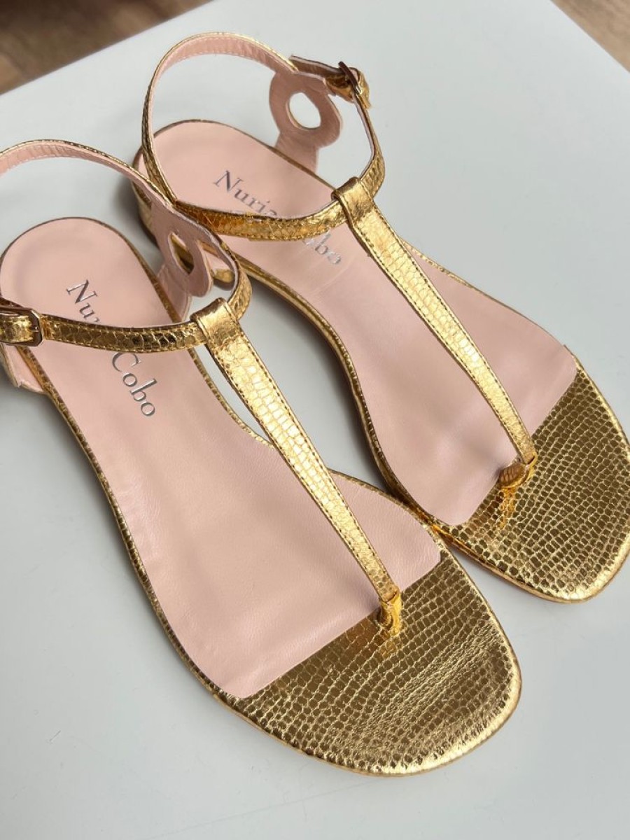 Nuria Cobo Tacon Medio | Sandalia Imprescindible Chic Oro